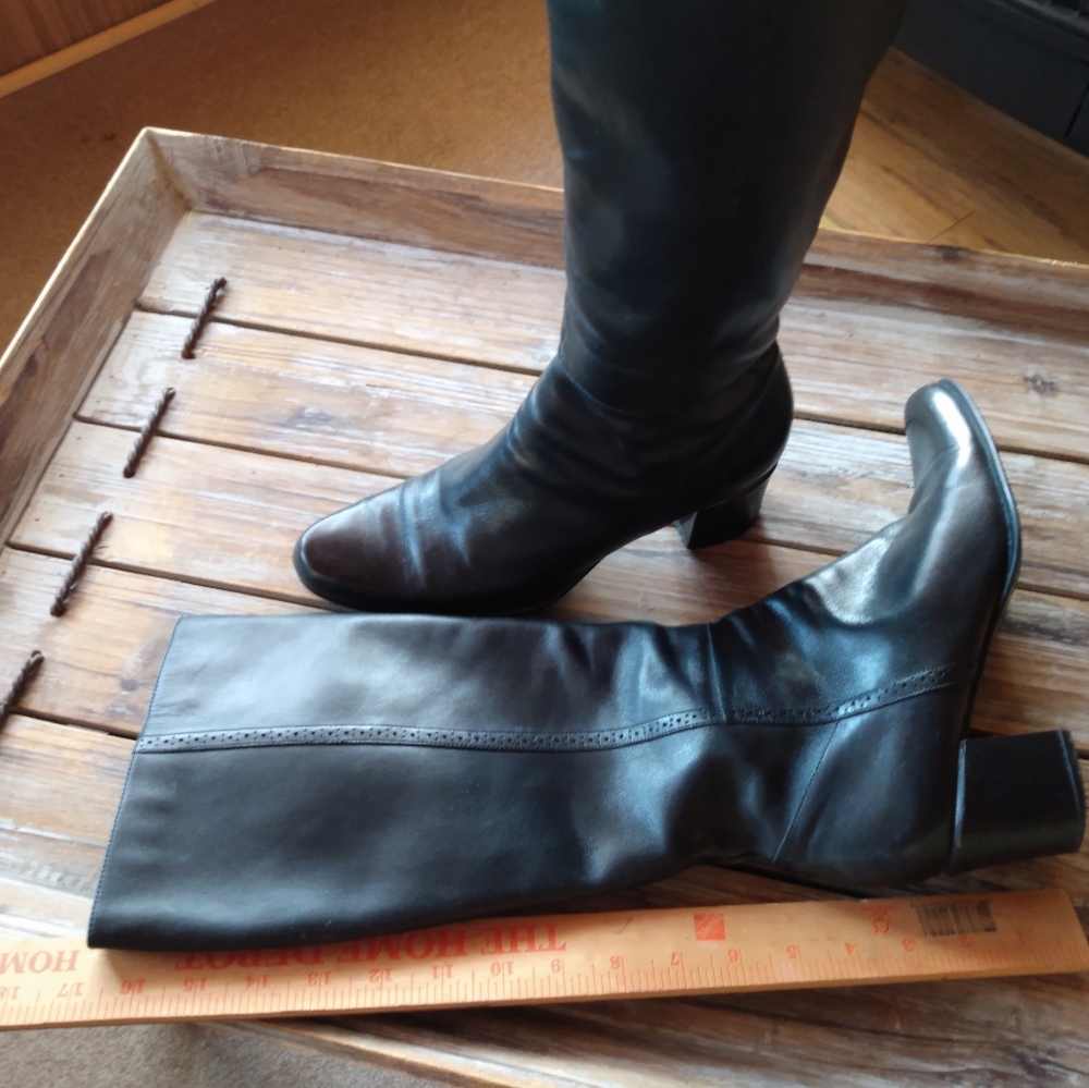 Bandolino boots size 8m Black leather